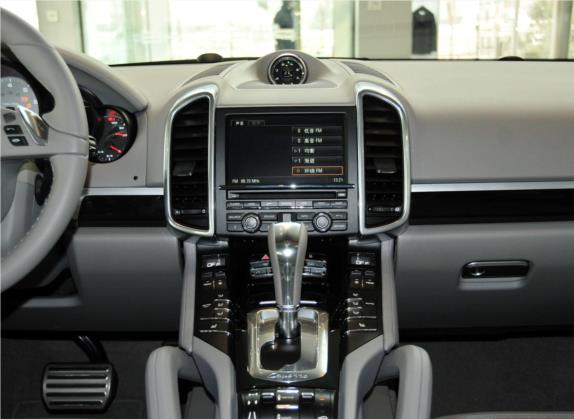 Cayenne 2011款 Cayenne S 4.8L 中控类   中控台