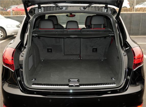 Cayenne 2013款 Cayenne Turbo S 4.8T 车厢座椅   后备厢