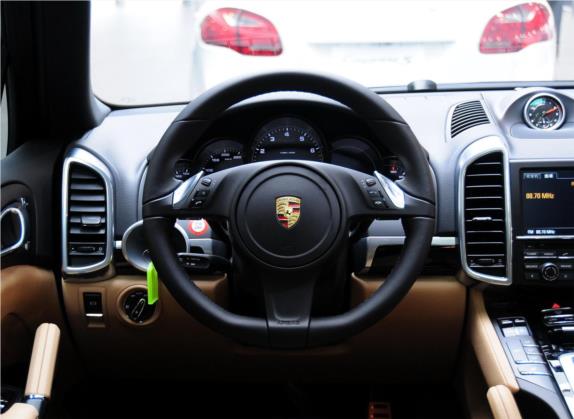 Cayenne 2014款 Cayenne Platinum Edition 3.0T 中控类   驾驶位
