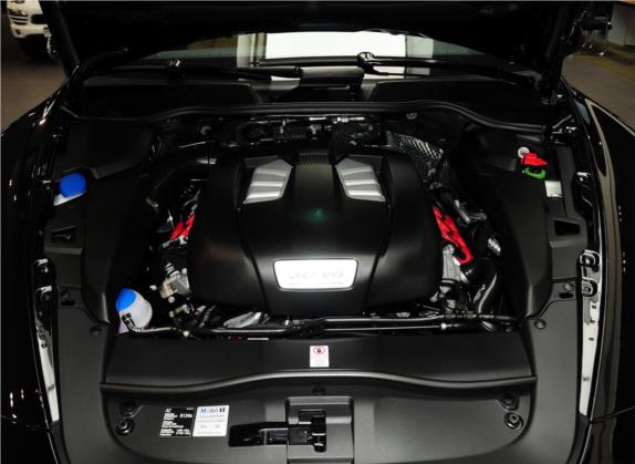 Cayenne 2014款 Cayenne Platinum Edition 3.0T 其他细节类   发动机舱
