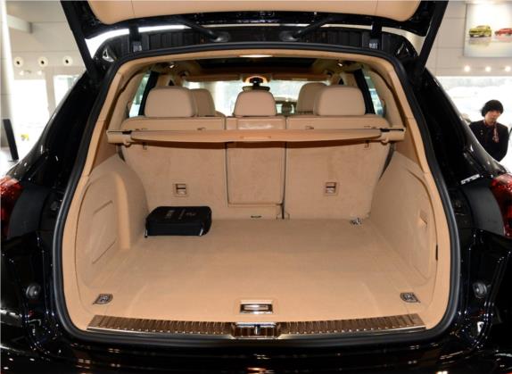 Cayenne 2015款 Cayenne Turbo 4.8T 车厢座椅   后备厢