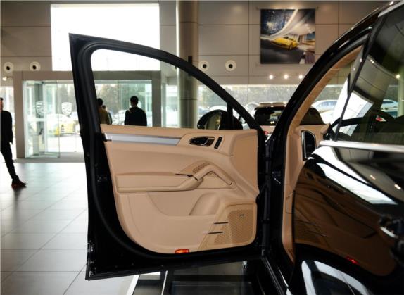 Cayenne 2015款 Cayenne Turbo 4.8T 车厢座椅   前门板