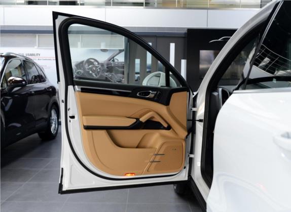 Cayenne 2015款 Cayenne 3.0T 车厢座椅   前门板