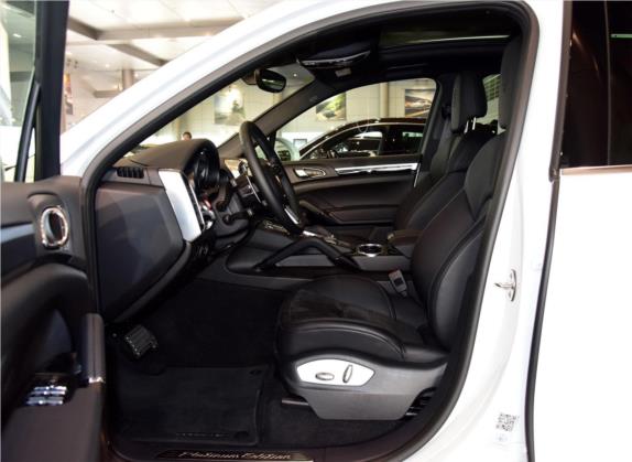 Cayenne 2016款 Cayenne Platinum Edition 3.0T 车厢座椅   前排空间