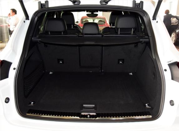 Cayenne 2016款 Cayenne Platinum Edition 3.0T 车厢座椅   后备厢