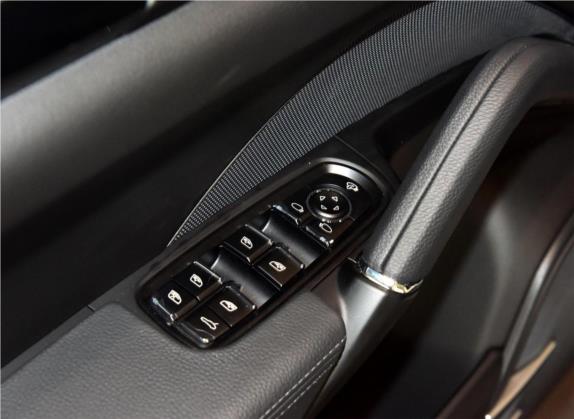 Cayenne 2016款 Cayenne Platinum Edition 3.0T 车厢座椅   门窗控制
