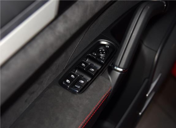 Cayenne 2016款 Cayenne GTS 3.6T 车厢座椅   门窗控制