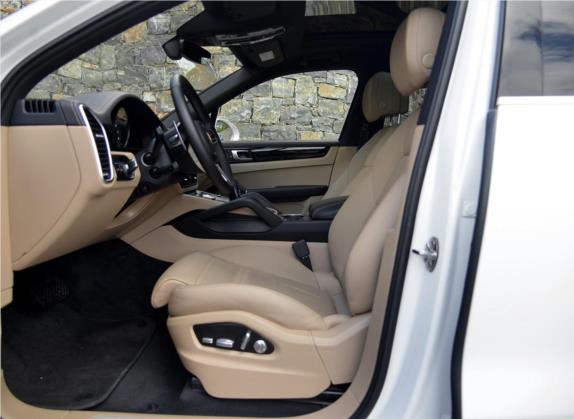 Cayenne 2018款 Cayenne 3.0T 车厢座椅   前排空间