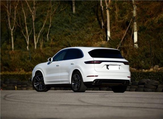 Cayenne 2018款 Cayenne Turbo 4.0T 外观   斜后