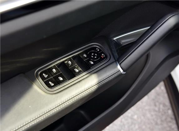 Cayenne 2018款 Cayenne Turbo 4.0T 车厢座椅   门窗控制
