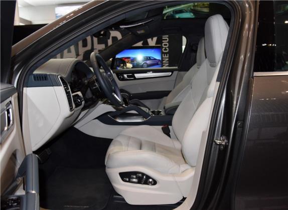 Cayenne 2019款 Cayenne Turbo Coupé 4.0T 车厢座椅   前排空间