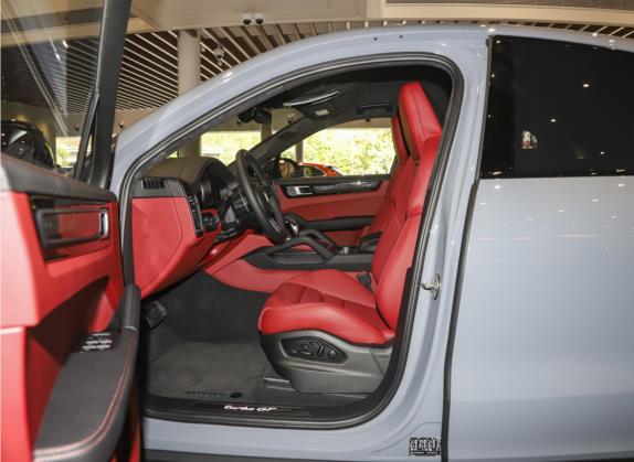 Cayenne 2023款 Cayenne Turbo GT 4.0T 车厢座椅   前排空间