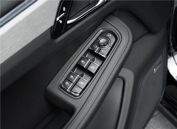 Macan 2014款 Macan Turbo 3.6T 车厢座椅   门窗控制