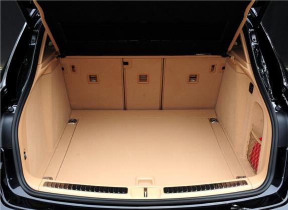 Macan 2014款 Macan S 3.0T 车厢座椅   后备厢