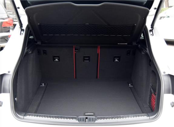 Macan 2016款 Macan Turbo 3.6T 车厢座椅   后备厢