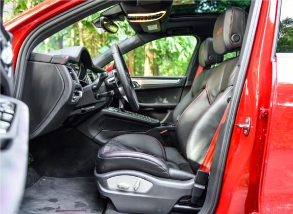 Macan 2017款 Macan GTS 3.0T 车厢座椅   前排空间