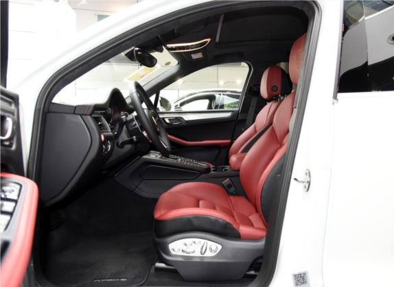 Macan 2017款  Macan Turbo 3.6T 车厢座椅   前排空间