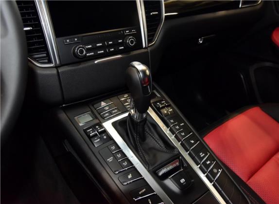 Macan 2017款  Macan S 3.0T 中控类   挡把