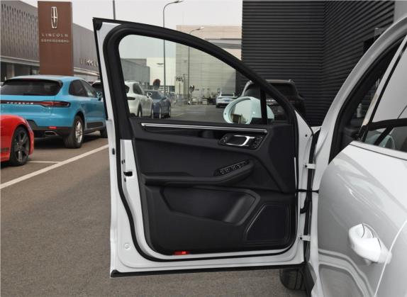 Macan 2018款 Macan S 3.0T 车厢座椅   前门板