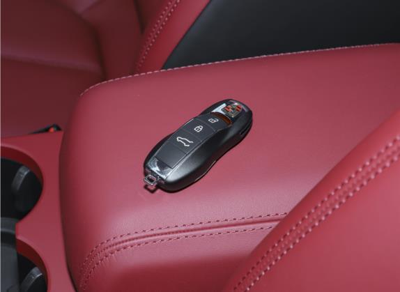 Macan 2022款 Macan S 2.9T 其他细节类   钥匙