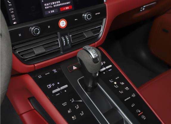 Macan 2023款 Macan GTS 2.9T 中控类   挡把