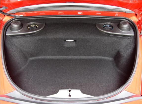 保时捷718 2018款 Boxster S 2.5T 车厢座椅   后备厢