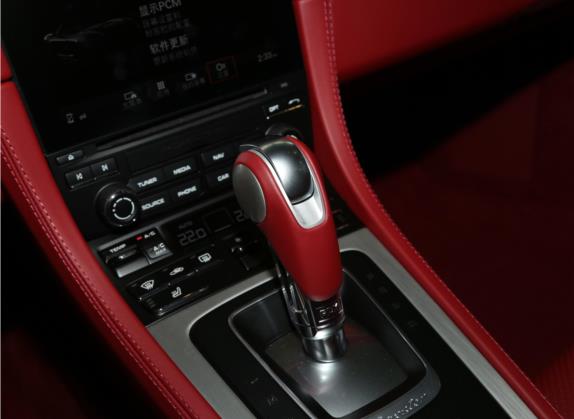 保时捷718 2021款 Boxster 2.5T 25周年纪念版 中控类   挡把