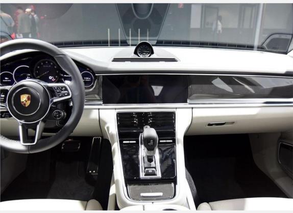 Panamera新能源 2018款 Panamera Turbo S E-Hybrid Sport Turismo 4.0T 中控类   中控台