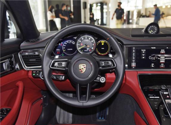 Panamera新能源 2021款 Panamera 4S E-Hybrid 行政加长版 2.9T 中控类   驾驶位