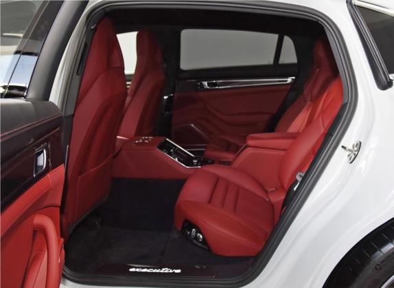 Panamera新能源 2021款 Panamera 4S E-Hybrid 行政加长版 2.9T 车厢座椅   后排空间