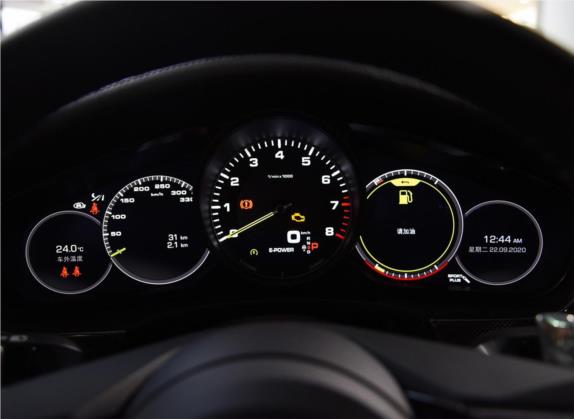 Panamera新能源 2021款 Panamera 4S E-Hybrid 行政加长版 2.9T 中控类   仪表盘