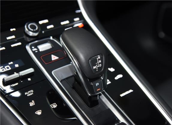Panamera新能源 2021款 Panamera 4 E-Hybrid 2.9T 中控类   挡把