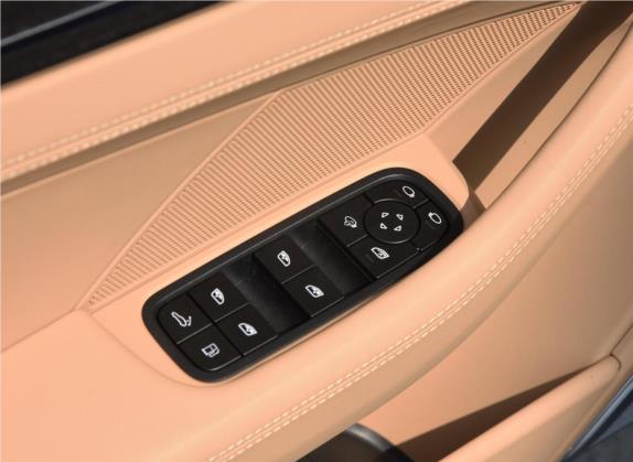 Panamera新能源 2021款 Panamera Turbo S E-Hybrid 行政加长版 4.0T 车厢座椅   门窗控制