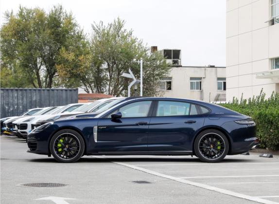 Panamera新能源 2023款 Panamera 4 E-Hybrid 行政加长版 2.9T 外观   正侧