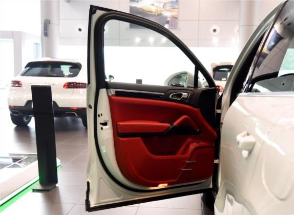 Cayenne新能源 2016款 Cayenne S E-Hybrid 3.0T 车厢座椅   前门板
