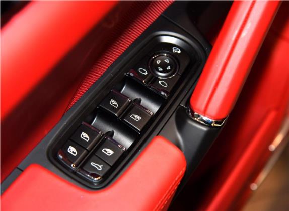 Cayenne新能源 2016款 Cayenne S E-Hybrid 3.0T 车厢座椅   门窗控制