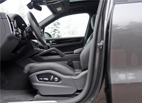 Cayenne新能源 2019款 Cayenne E-Hybrid 2.0T 车厢座椅   前排空间