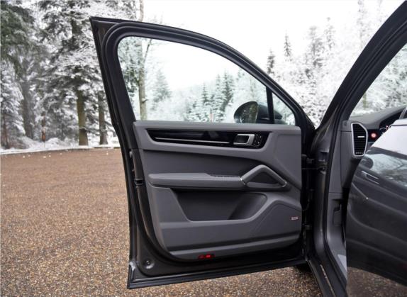 Cayenne新能源 2019款 Cayenne E-Hybrid 2.0T 车厢座椅   前门板