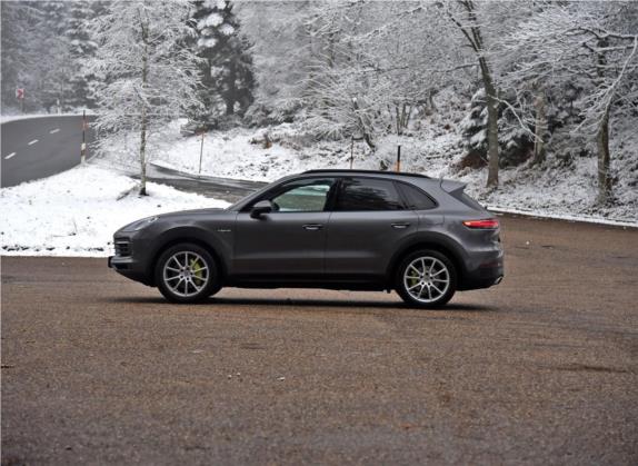Cayenne新能源 2019款 Cayenne E-Hybrid 2.0T 外观   正侧