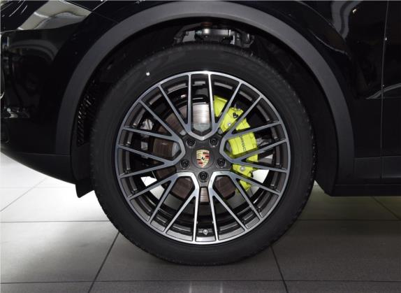 Cayenne新能源 2020款 Cayenne E-Hybrid 2.0T 其他细节类   前轮