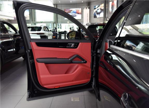 Cayenne新能源 2020款 Cayenne E-Hybrid 2.0T 车厢座椅   前门板