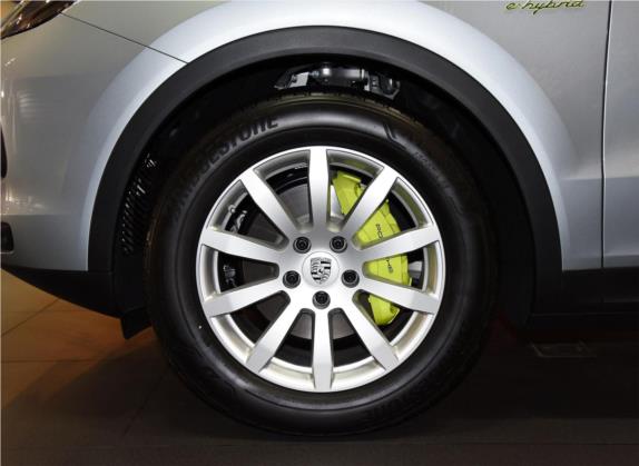 Cayenne新能源 2021款 Cayenne E-Hybrid 2.0T 其他细节类   前轮