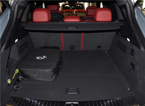 Cayenne新能源 2021款 Cayenne E-Hybrid 2.0T 车厢座椅   后备厢