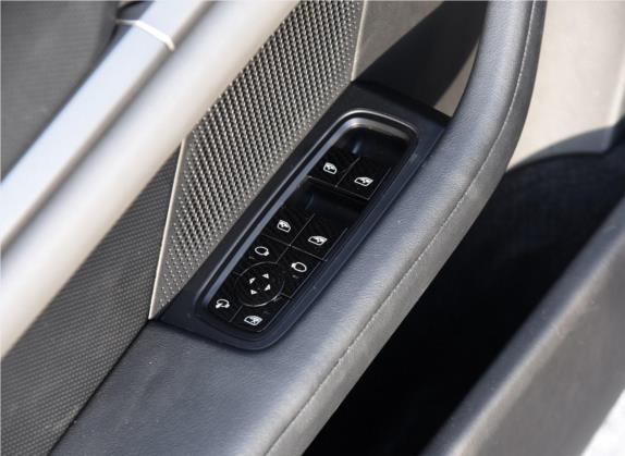 Taycan 2019款 Taycan Turbo S 车厢座椅   门窗控制