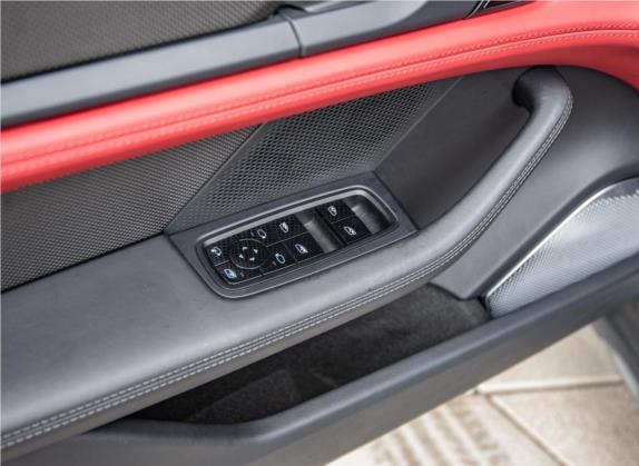 Taycan 2022款 Taycan Turbo S Cross Turismo 车厢座椅   门窗控制