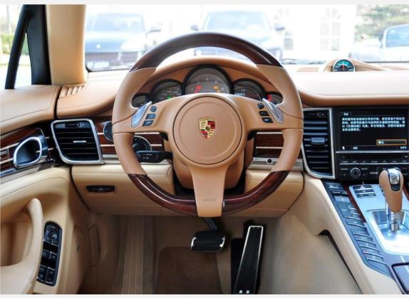 Panamera 2010款 Panamera 4S 4.8L 中控类   驾驶位