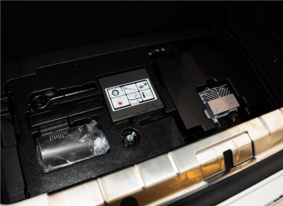 Panamera 2012款 Panamera Turbo S 4.8T 其他细节类   备胎