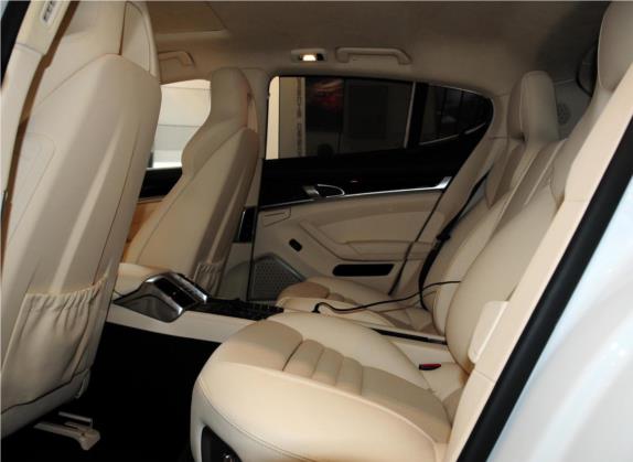 Panamera 2012款 Panamera Turbo S 4.8T 车厢座椅   后排空间