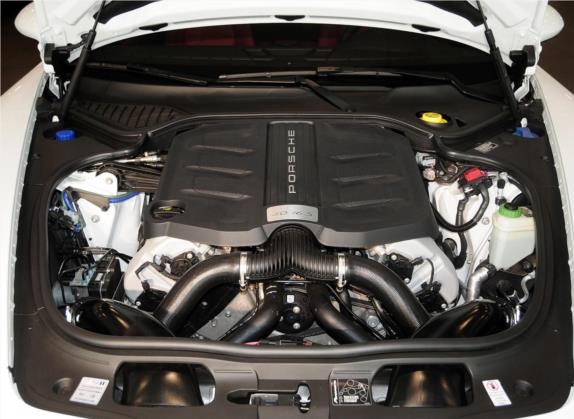 Panamera 2014款 Panamera 4S Executive 3.0T 其他细节类   发动机舱