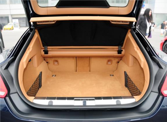 Panamera 2014款 Panamera Turbo Executive 4.8T 车厢座椅   后备厢